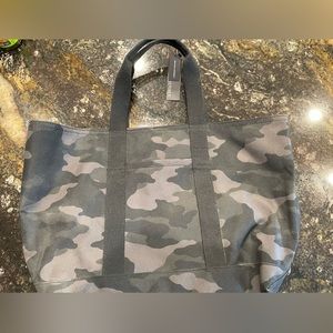NEW Banana Republic large black camo water resistant large tote